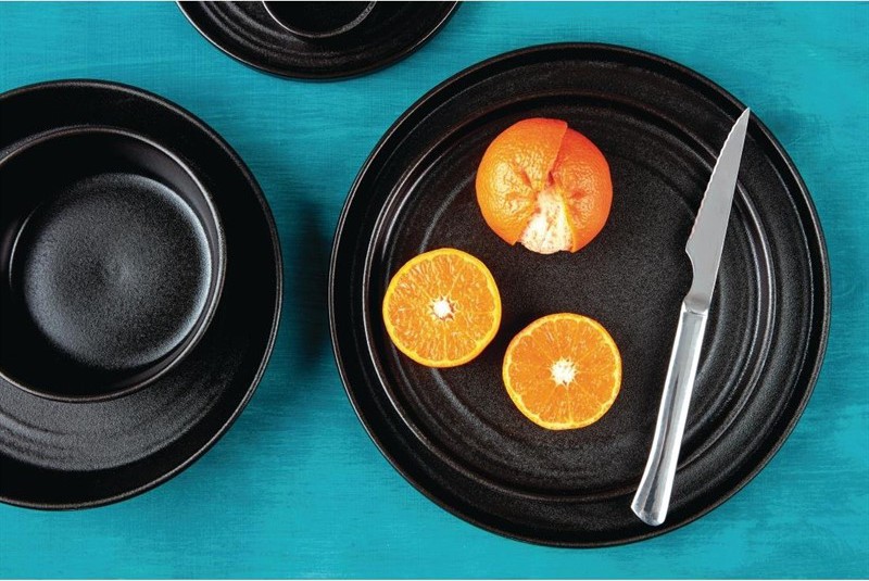  Olympia Assiettes plates rondes textur&eacute;es Cavolo noires 270mm (lot de 4) 