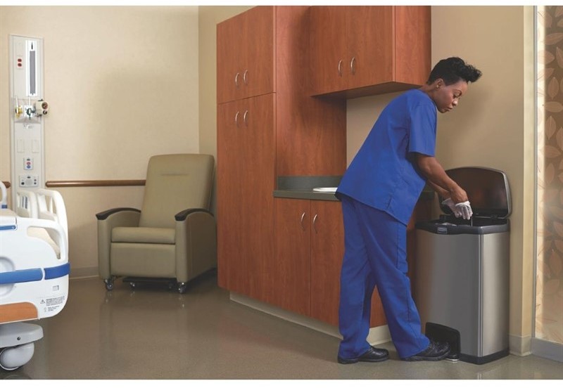  Rubbermaid Poubelle &agrave; p&eacute;dale frontale inox Slim Jim 50L 
