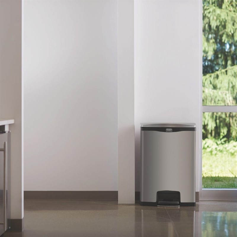  Rubbermaid Poubelle &agrave; p&eacute;dale frontale inox Slim Jim 90L 